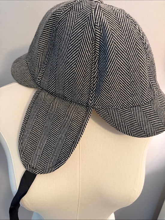 Other - Detective Style Herringbone Wool Earflap Cap - Black & White